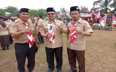 Wujud Dedikasi dan Inspirasi Pendidikan, Kepala MTsN 1 Lampung Tengah Raih Lencana Dharma Bakti Pramuka